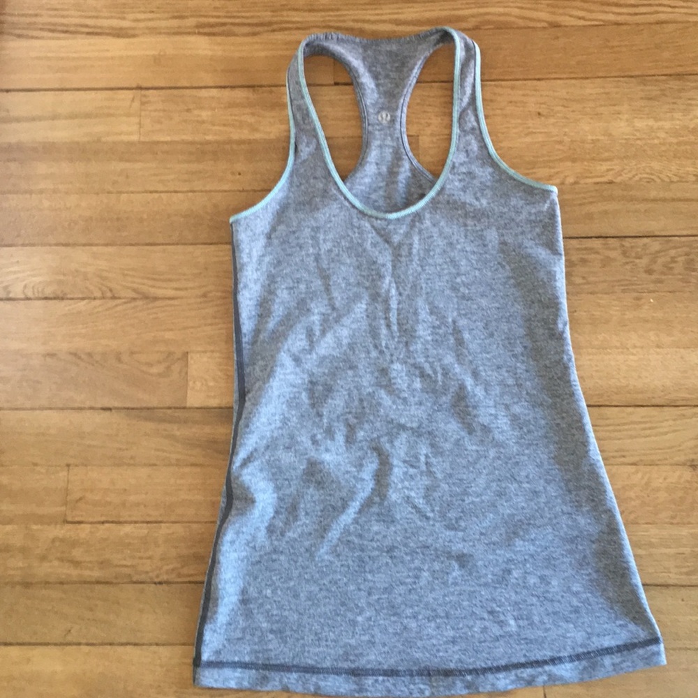Lululemon CRB tank. Size 6 or 8. Fits like 8.